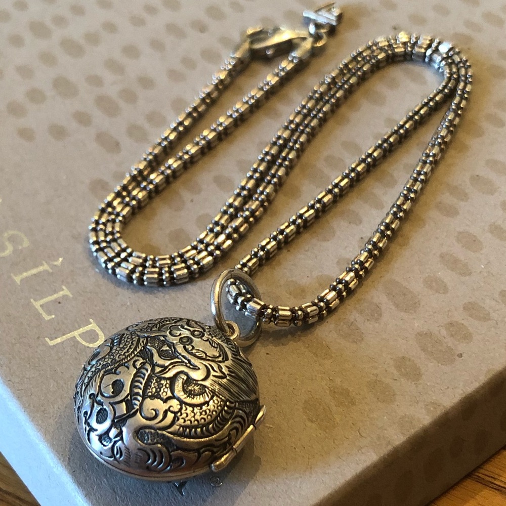 Vintage Silpada Etched Sterling Dragon Locket Necklace - Picture 2 of 16